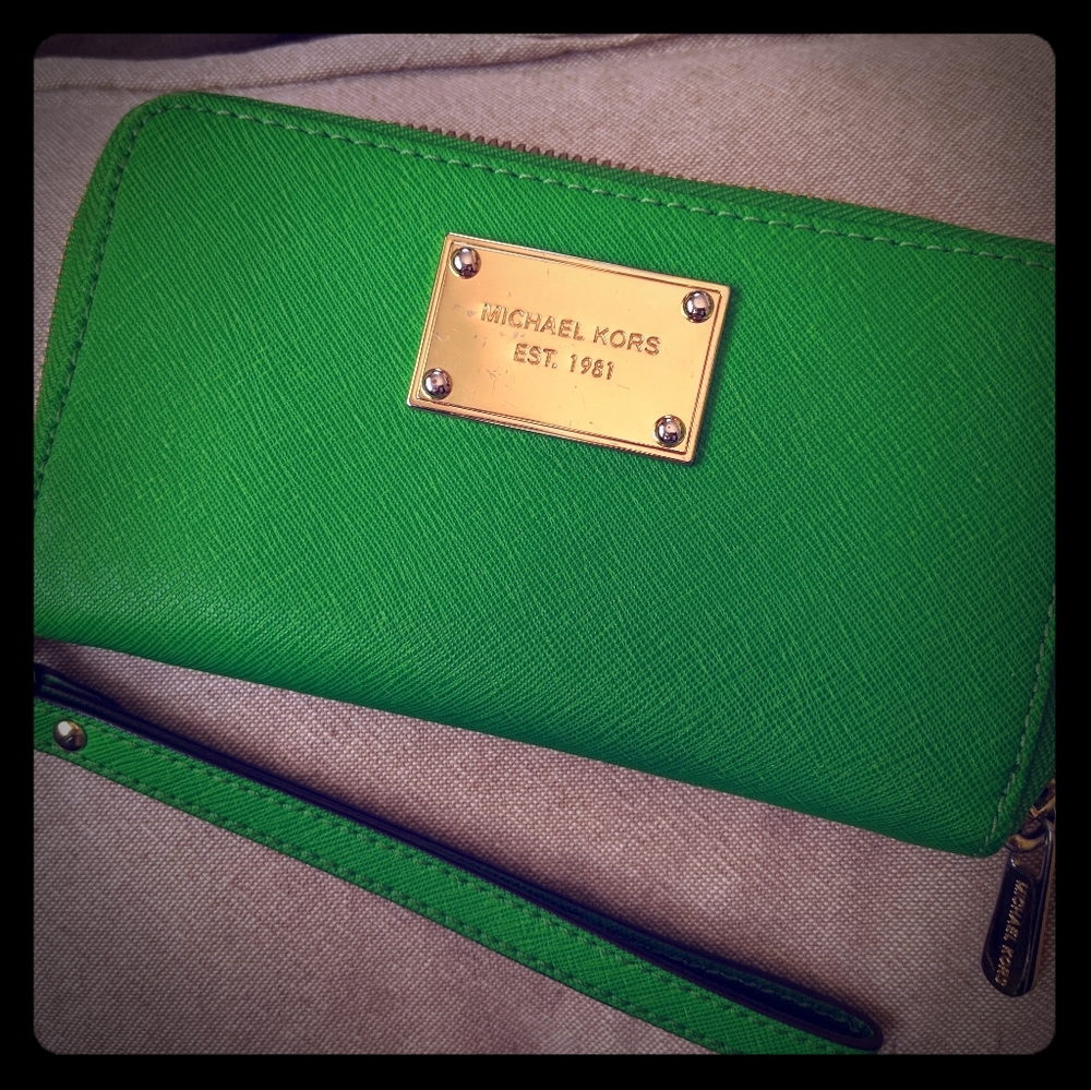 Michael Kors wristlet
